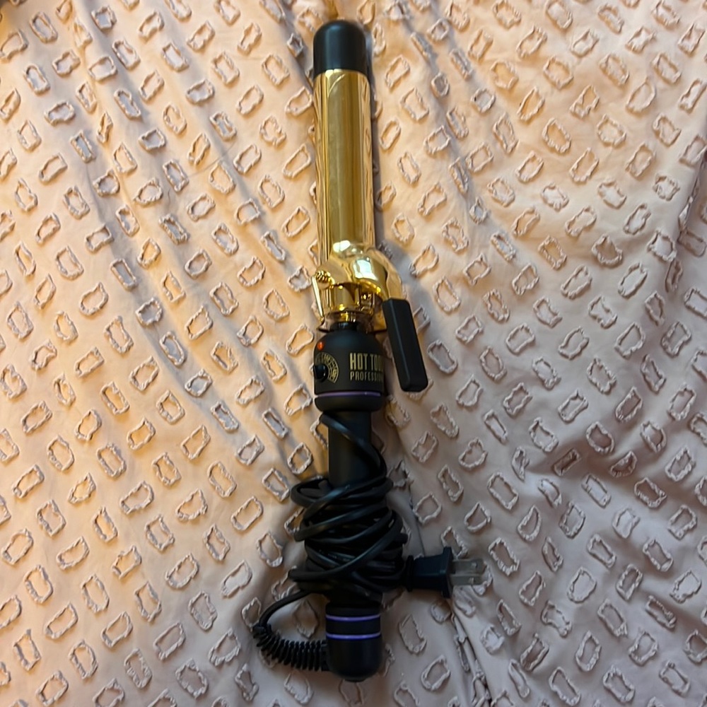 Hot tools 1 1/4 inch barrel curling iron